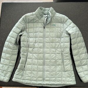 The North Face Thermoball jacket- bery good condition